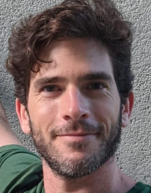 ADRIáN ARIAS ABREU